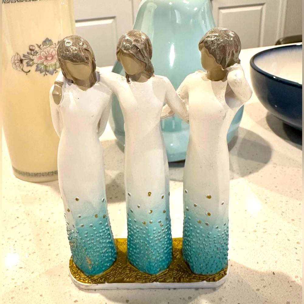 Lindbes Three Sisters Figurine Art Crafts
